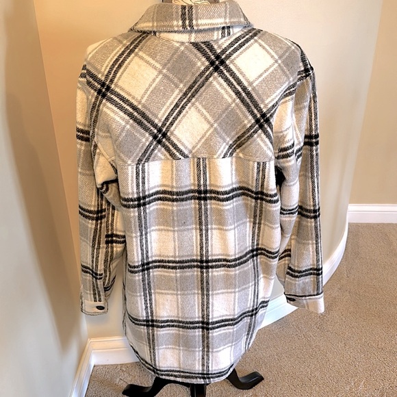 Thread and Supply Shacket - Picture 2 of 5